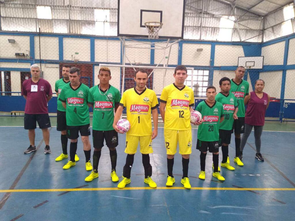 Futsal para atletas com deficiência intelectual.